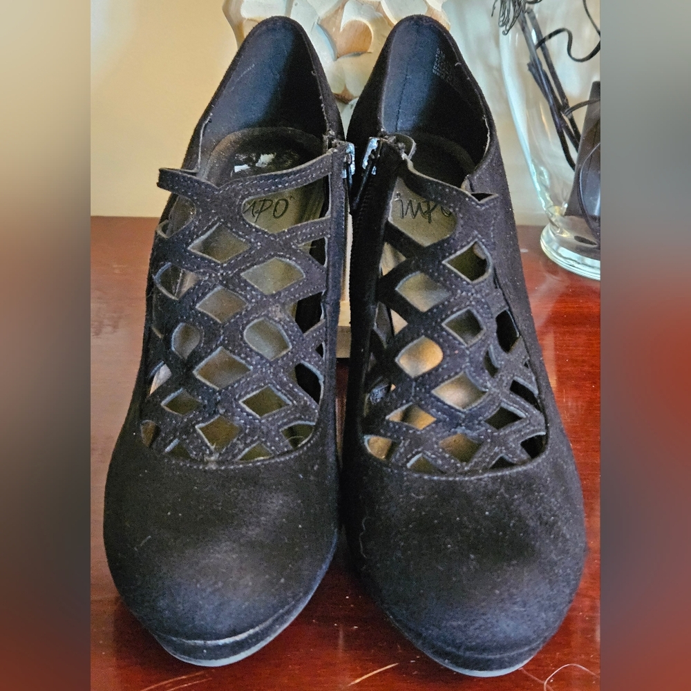Womens Black Shooties - Sz. 9M - MPO